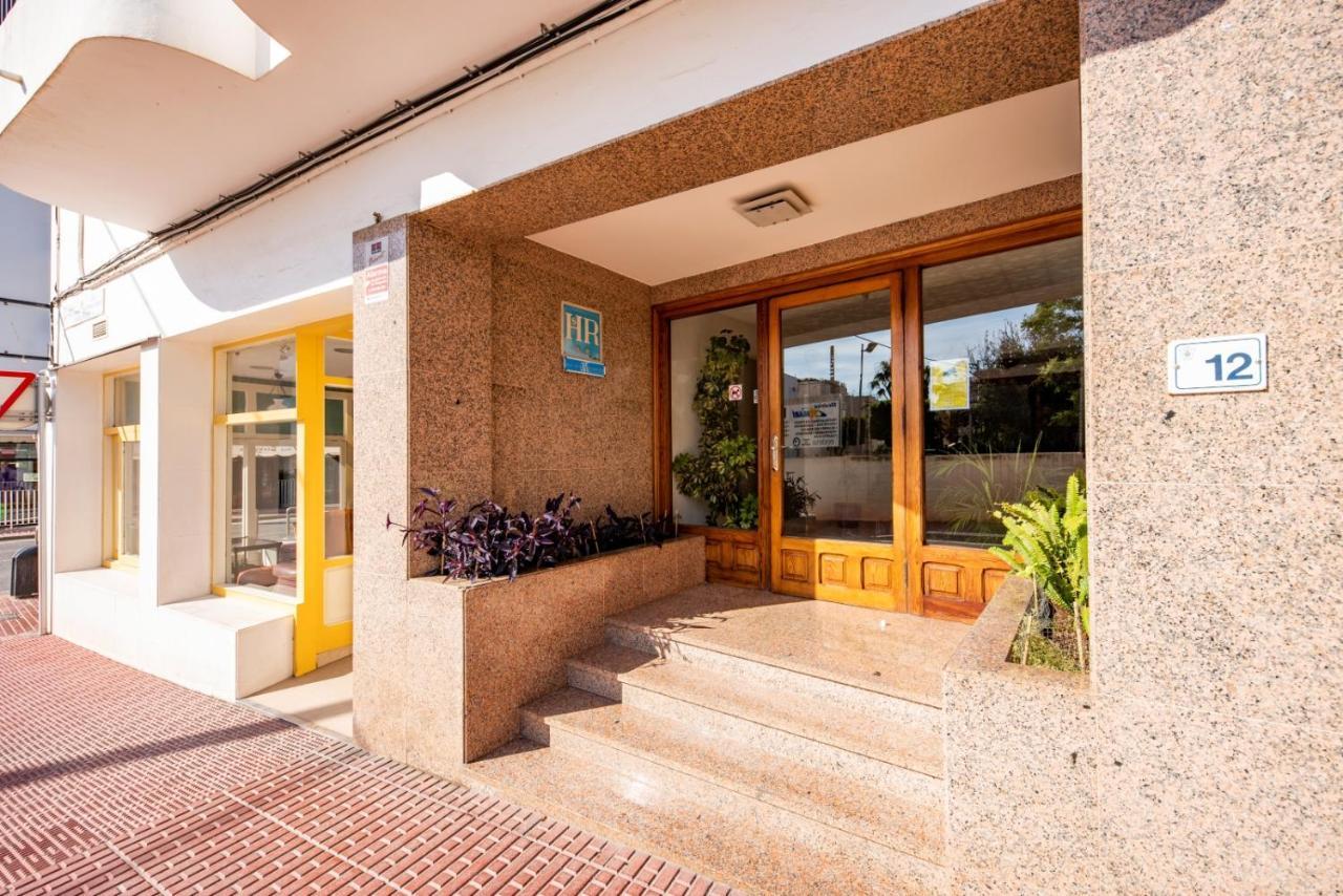 Hostal Y Apartamentos Santa Eulalia Санта-Эулалия-дель-Рио Экстерьер фото
