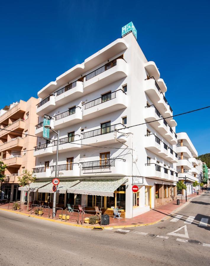 Hostal Y Apartamentos Santa Eulalia Санта-Эулалия-дель-Рио Экстерьер фото