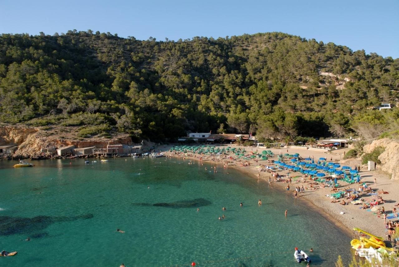 Hostal Y Apartamentos Santa Eulalia Санта-Эулалия-дель-Рио Экстерьер фото