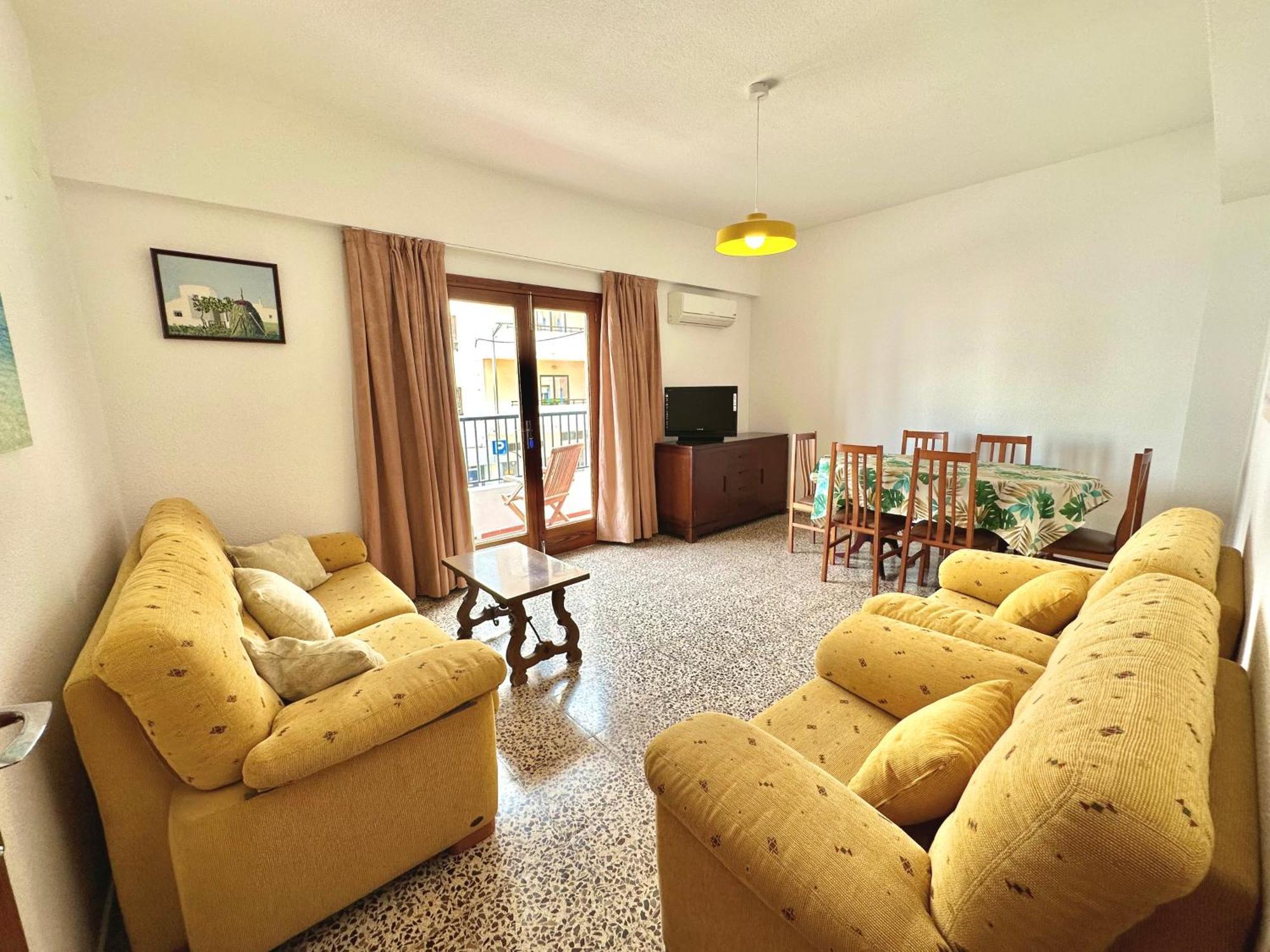 Hostal Y Apartamentos Santa Eulalia Санта-Эулалия-дель-Рио Экстерьер фото